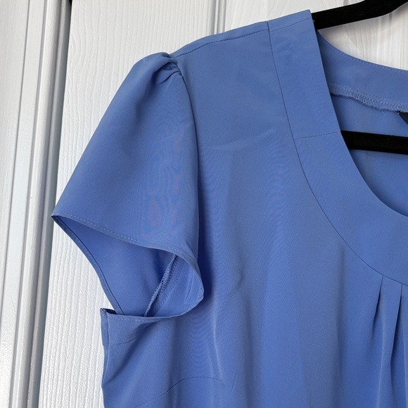 NWOT Lands' End Blue Pleated Blouse - Size 10 - Picture 9 of 14